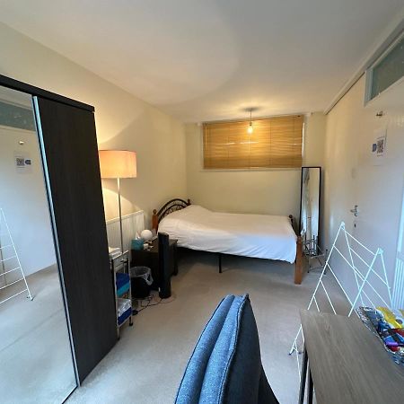 Cozy Room In Shared Home Near Canary Wharf ลอนดอน ภายนอก รูปภาพ